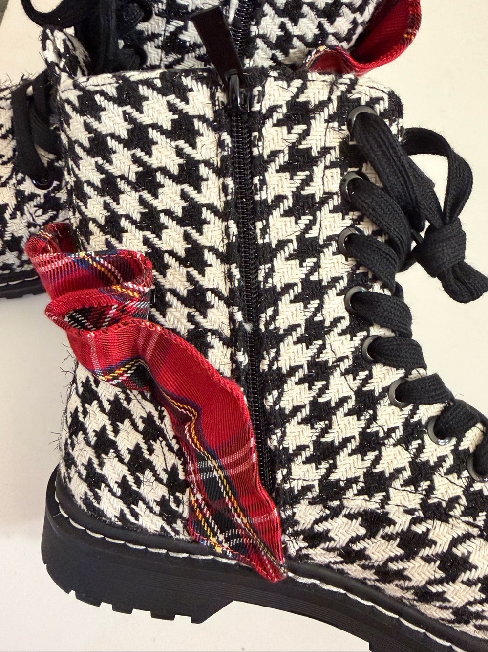 Torrid Betsey Johnson Houndstooth Combat Ruffle Boot (Sz 10 WW) - Picture 13 of 14